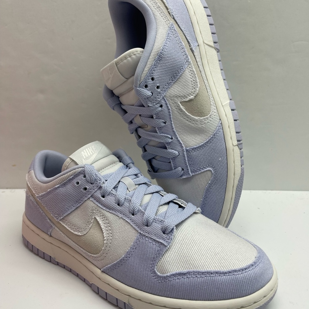 Nike WMNS Light Purple W NIKE DUNK LOW
GHOST/SUMMIT WHITE HF1985 001 Sneakers - Picture 15 of 16